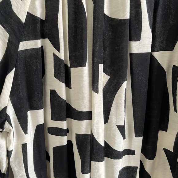 H&M geo print dress - Picture 3 of 5